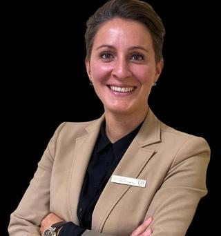 Laura POIROT