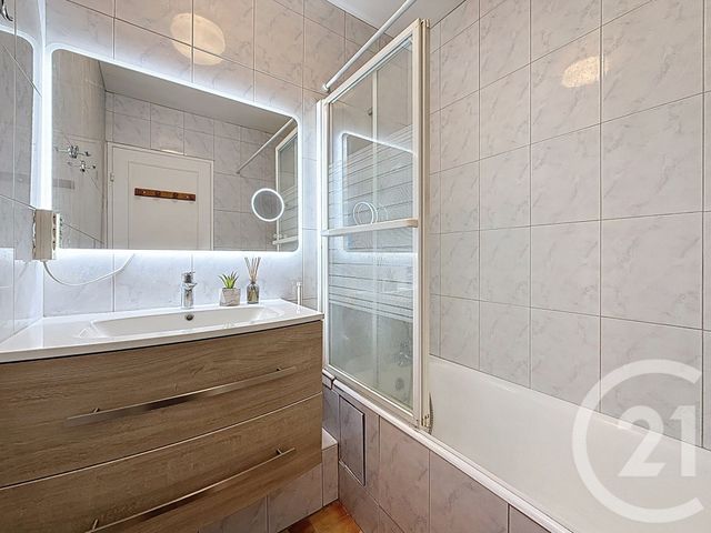 Appartement F3 à vendre - 3 pièces - 55.13 m2 - VITRY SUR SEINE - 94 - ILE-DE-FRANCE - Century 21 Raspail