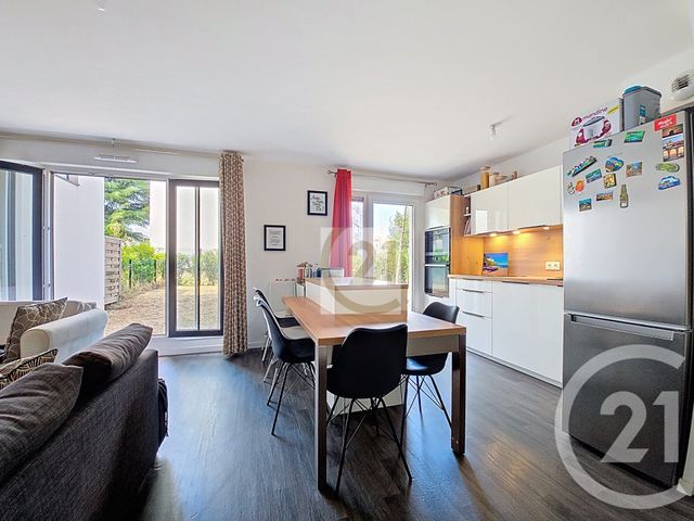 Appartement F3 à vendre - 3 pièces - 64.51 m2 - VITRY SUR SEINE - 94 - ILE-DE-FRANCE - Century 21 Raspail