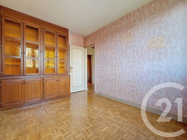 Afficher la photo en grand Appartement F4 à vendre - 4 pièces - 74.63 m2 - VITRY SUR SEINE - 94 - ILE-DE-FRANCE - Century 21 Raspail