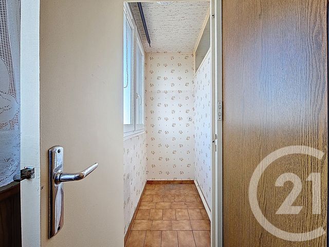 Afficher la photo en grand Appartement F4 à vendre - 4 pièces - 74.63 m2 - VITRY SUR SEINE - 94 - ILE-DE-FRANCE - Century 21 Raspail