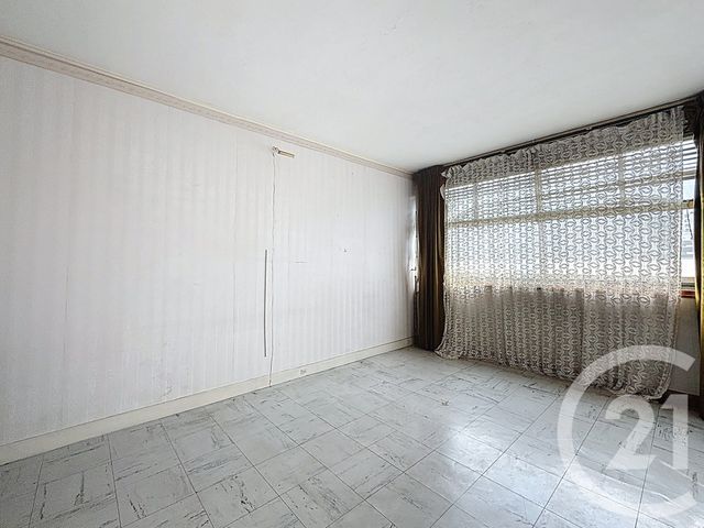 Appartement à vendre - 2 pièces - 56.5 m2 - VITRY SUR SEINE - 94 - ILE-DE-FRANCE - Century 21 Raspail