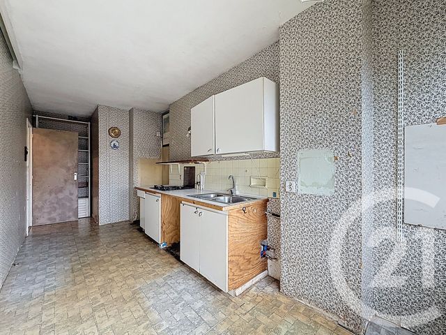 Appartement à vendre - 2 pièces - 56.5 m2 - VITRY SUR SEINE - 94 - ILE-DE-FRANCE - Century 21 Raspail