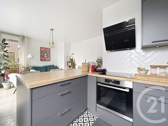 Afficher la photo en grand Appartement F4 à vendre - 4 pièces - 76.5 m2 - VITRY SUR SEINE - 94 - ILE-DE-FRANCE - Century 21 Raspail