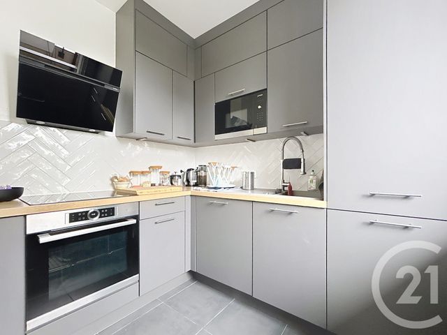Afficher la photo en grand Appartement F4 à vendre - 4 pièces - 76.5 m2 - VITRY SUR SEINE - 94 - ILE-DE-FRANCE - Century 21 Raspail