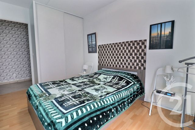 Appartement F3 à vendre - 3 pièces - 74.6 m2 - VITRY SUR SEINE - 94 - ILE-DE-FRANCE - Century 21 Raspail