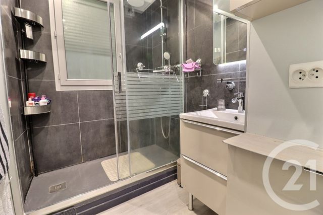 Appartement F3 à vendre - 3 pièces - 74.6 m2 - VITRY SUR SEINE - 94 - ILE-DE-FRANCE - Century 21 Raspail