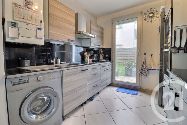 Appartement F3 à vendre - 3 pièces - 74.6 m2 - VITRY SUR SEINE - 94 - ILE-DE-FRANCE - Century 21 Raspail