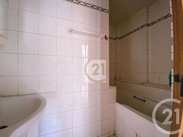 Appartement F4 à vendre - 4 pièces - 63.31 m2 - VITRY SUR SEINE - 94 - ILE-DE-FRANCE - Century 21 Raspail