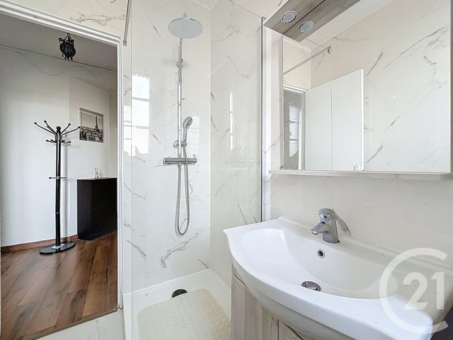 Appartement F2 à vendre - 2 pièces - 42.1 m2 - VITRY SUR SEINE - 94 - ILE-DE-FRANCE - Century 21 Raspail