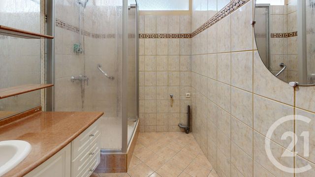 Appartement F4 à vendre - 4 pièces - 74.63 m2 - VITRY SUR SEINE - 94 - ILE-DE-FRANCE - Century 21 Raspail