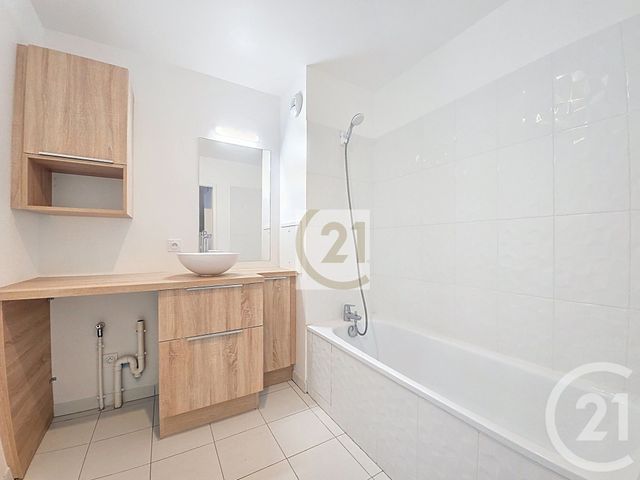 Appartement F3 à vendre - 3 pièces - 64.51 m2 - VITRY SUR SEINE - 94 - ILE-DE-FRANCE - Century 21 Raspail