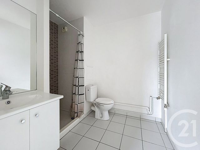 Appartement F2 à vendre - 2 pièces - 39.2 m2 - VITRY SUR SEINE - 94 - ILE-DE-FRANCE - Century 21 Raspail