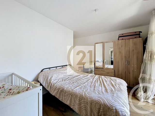 Appartement F2 à vendre - 2 pièces - 47.0 m2 - VITRY SUR SEINE - 94 - ILE-DE-FRANCE - Century 21 Raspail