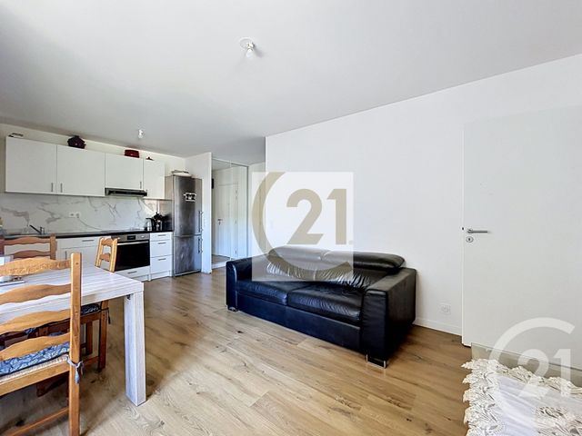 Appartement F2 à vendre - 2 pièces - 47.0 m2 - VITRY SUR SEINE - 94 - ILE-DE-FRANCE - Century 21 Raspail