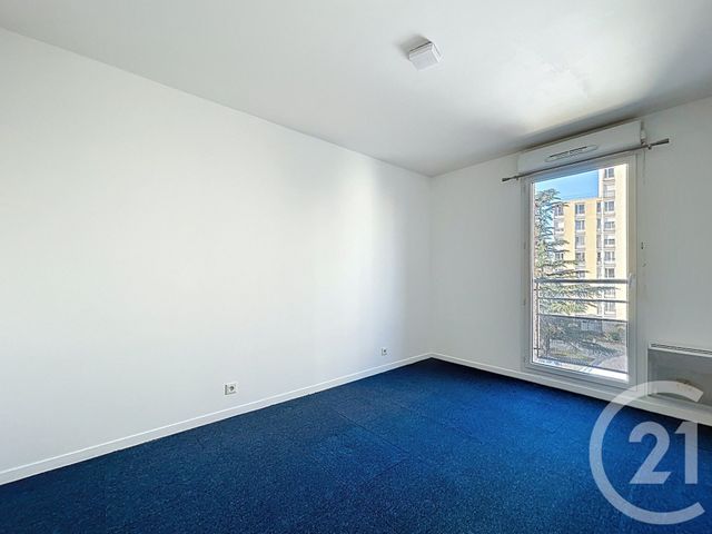 Appartement F4 à vendre - 4 pièces - 79.83 m2 - VITRY SUR SEINE - 94 - ILE-DE-FRANCE - Century 21 Raspail