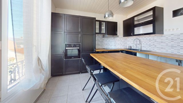 Appartement à vendre - 2 pièces - 41.2 m2 - VITRY SUR SEINE - 94 - ILE-DE-FRANCE - Century 21 Raspail