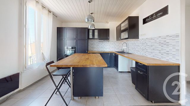 Appartement à vendre - 2 pièces - 41.2 m2 - VITRY SUR SEINE - 94 - ILE-DE-FRANCE - Century 21 Raspail