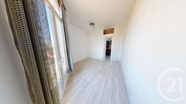 Appartement à vendre - 2 pièces - 41.2 m2 - VITRY SUR SEINE - 94 - ILE-DE-FRANCE - Century 21 Raspail