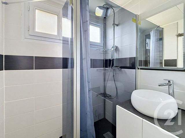 Appartement à vendre - 3 pièces - 52.58 m2 - VITRY SUR SEINE - 94 - ILE-DE-FRANCE - Century 21 Raspail