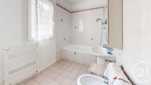 maison à vendre - 6 pièces - 106.4 m2 - VITRY SUR SEINE - 94 - ILE-DE-FRANCE - Century 21 Raspail