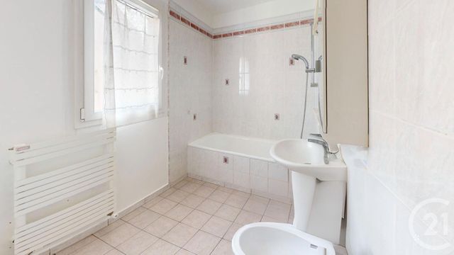 maison à vendre - 6 pièces - 106.4 m2 - VITRY SUR SEINE - 94 - ILE-DE-FRANCE - Century 21 Raspail