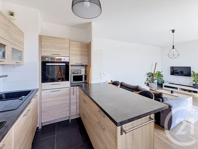 Appartement à vendre - 3 pièces - 63.77 m2 - VITRY SUR SEINE - 94 - ILE-DE-FRANCE - Century 21 Raspail