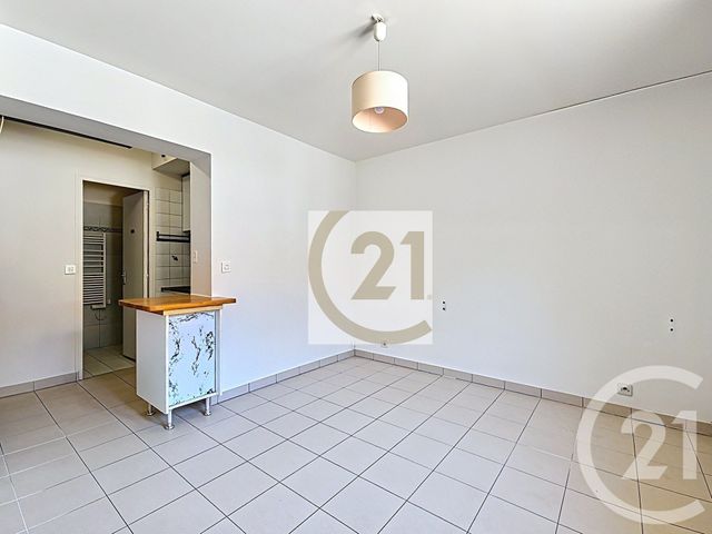 Appartement F1 à vendre - 1 pièce - 18.0 m2 - VITRY SUR SEINE - 94 - ILE-DE-FRANCE - Century 21 Raspail