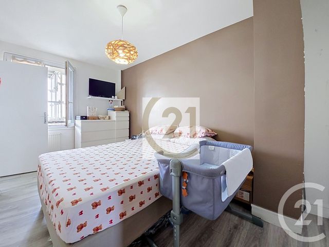 Appartement F2 à vendre - 2 pièces - 38.59 m2 - VITRY SUR SEINE - 94 - ILE-DE-FRANCE - Century 21 Raspail