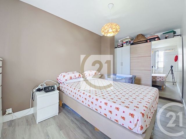 Appartement F2 à vendre - 2 pièces - 38.59 m2 - VITRY SUR SEINE - 94 - ILE-DE-FRANCE - Century 21 Raspail