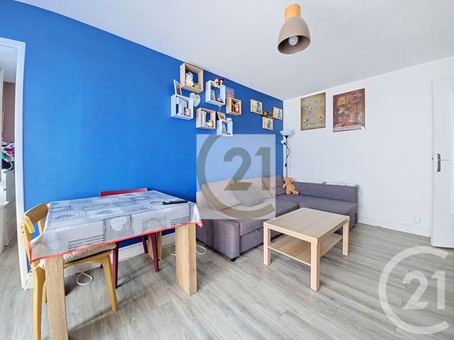 Appartement F2 à vendre - 2 pièces - 38.59 m2 - VITRY SUR SEINE - 94 - ILE-DE-FRANCE - Century 21 Raspail