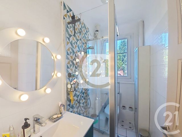 Appartement F2 à vendre - 2 pièces - 41.56 m2 - VITRY SUR SEINE - 94 - ILE-DE-FRANCE - Century 21 Raspail