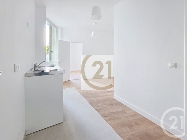 Appartement F2 à vendre - 2 pièces - 31.03 m2 - IVRY SUR SEINE - 94 - ILE-DE-FRANCE - Century 21 Raspail