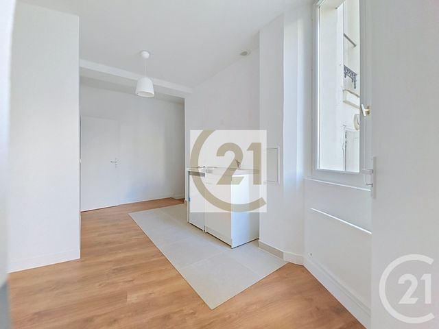 Appartement F2 à vendre - 2 pièces - 31.03 m2 - IVRY SUR SEINE - 94 - ILE-DE-FRANCE - Century 21 Raspail