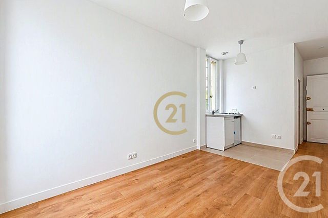 Appartement Studio à vendre - 1 pièce - 19.39 m2 - IVRY SUR SEINE - 94 - ILE-DE-FRANCE - Century 21 Raspail