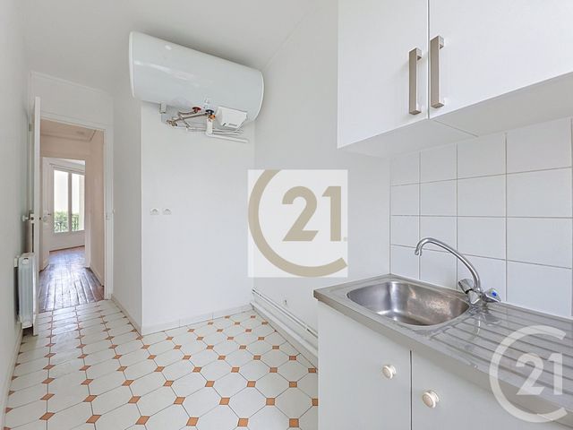 Appartement F2 à vendre - 2 pièces - 43.3 m2 - IVRY SUR SEINE - 94 - ILE-DE-FRANCE - Century 21 Raspail