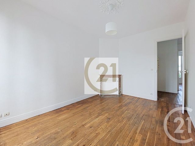 Appartement F2 à vendre - 2 pièces - 43.3 m2 - IVRY SUR SEINE - 94 - ILE-DE-FRANCE - Century 21 Raspail