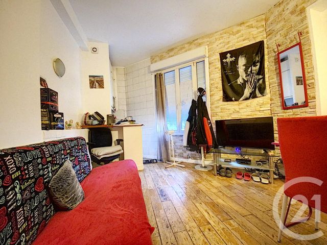 Appartement F1 à vendre - 1 pièce - 12.3 m2 - VITRY SUR SEINE - 94 - ILE-DE-FRANCE - Century 21 Raspail